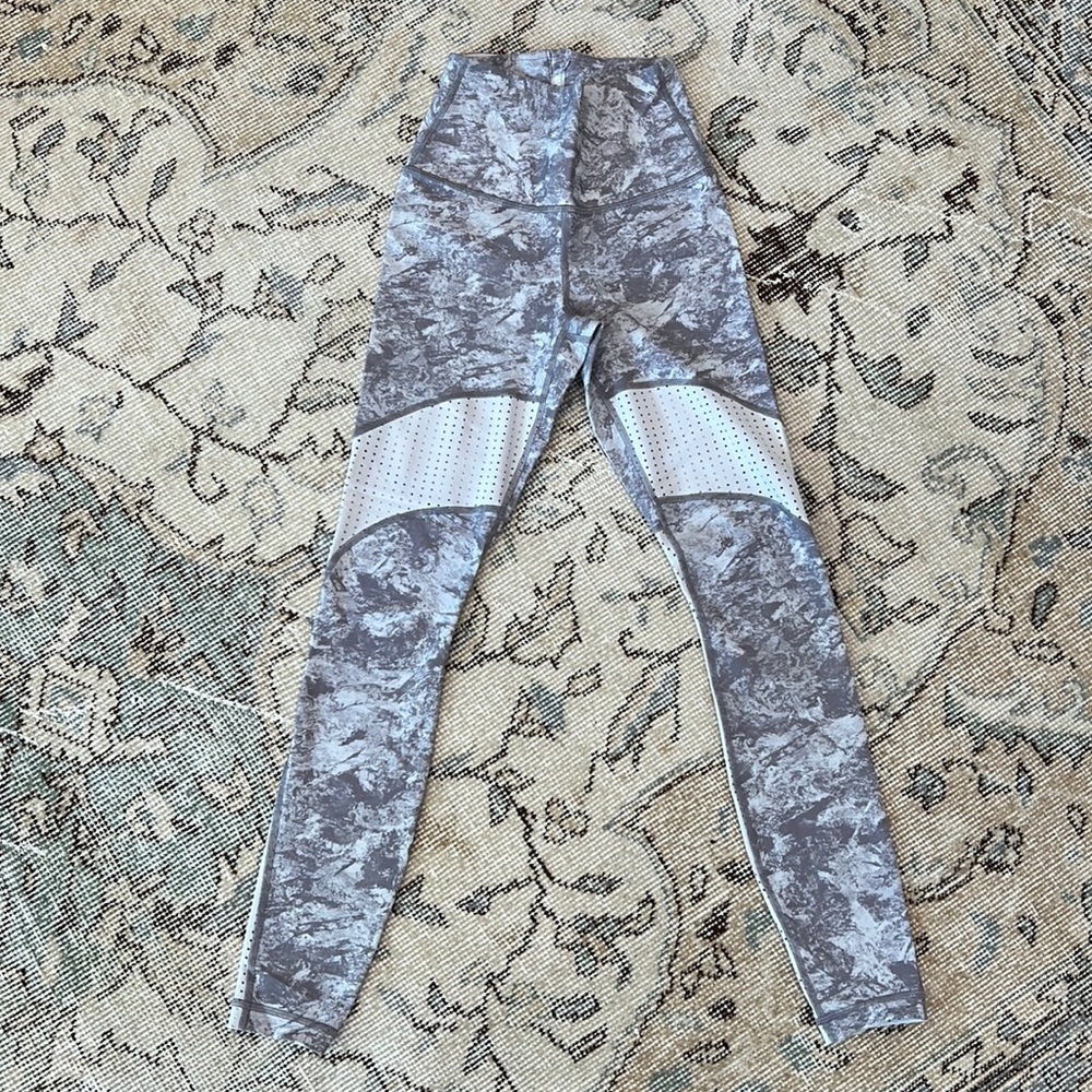 Lululemon Limited Edition Women’s Leggings. Grey marbled print, size 2.